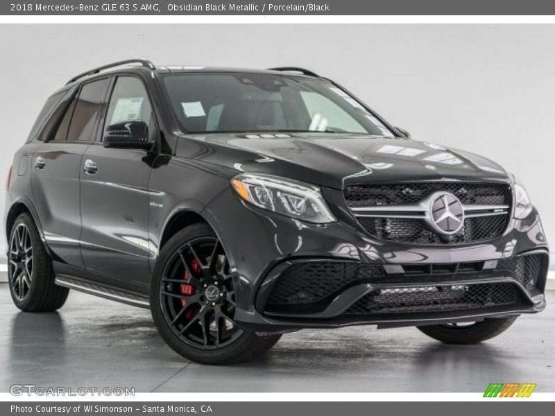 Front 3/4 View of 2018 GLE 63 S AMG
