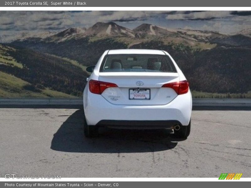 Super White / Black 2017 Toyota Corolla SE