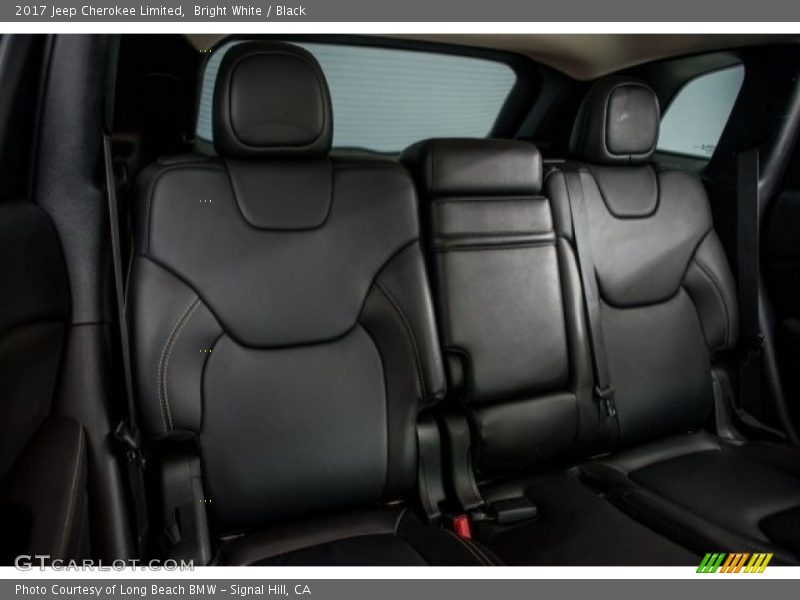Bright White / Black 2017 Jeep Cherokee Limited