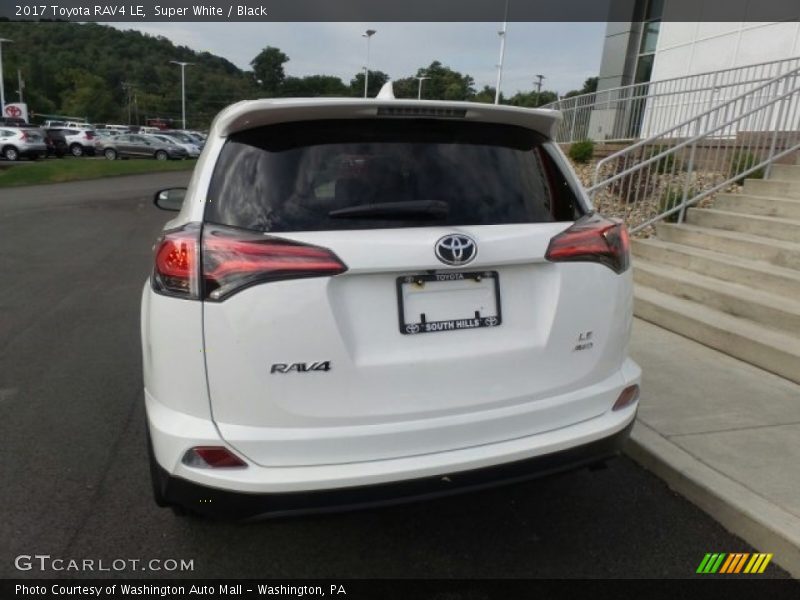 Super White / Black 2017 Toyota RAV4 LE