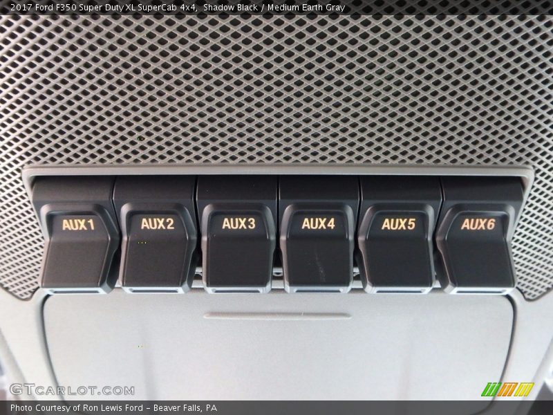 Controls of 2017 F350 Super Duty XL SuperCab 4x4