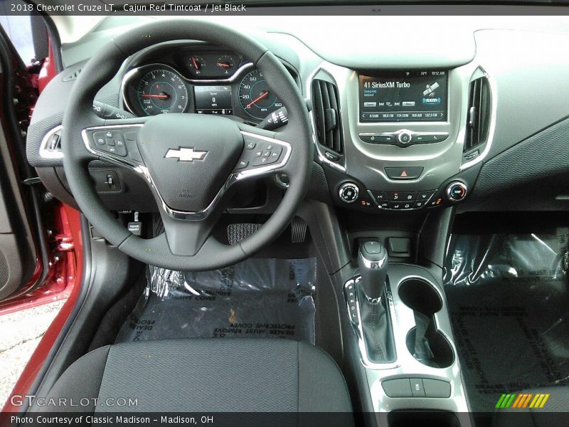 Cajun Red Tintcoat / Jet Black 2018 Chevrolet Cruze LT