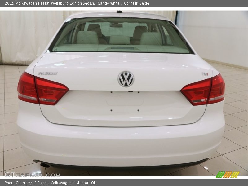 Candy White / Cornsilk Beige 2015 Volkswagen Passat Wolfsburg Edition Sedan