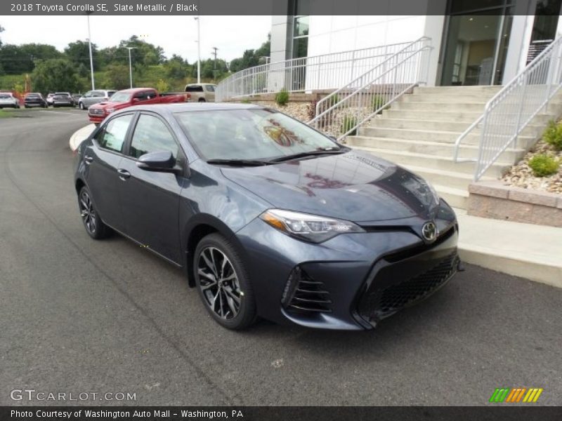 Front 3/4 View of 2018 Corolla SE