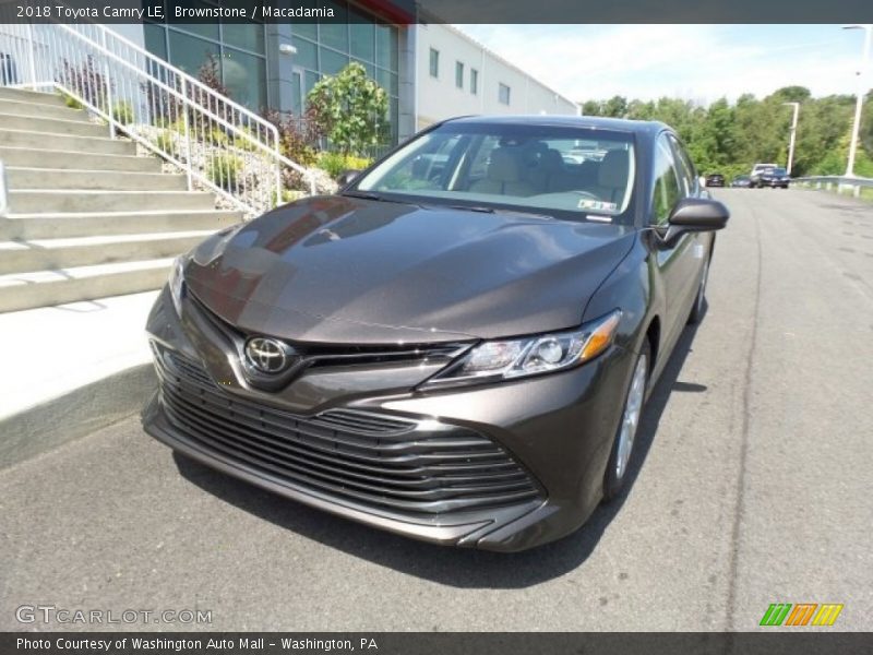 Brownstone / Macadamia 2018 Toyota Camry LE
