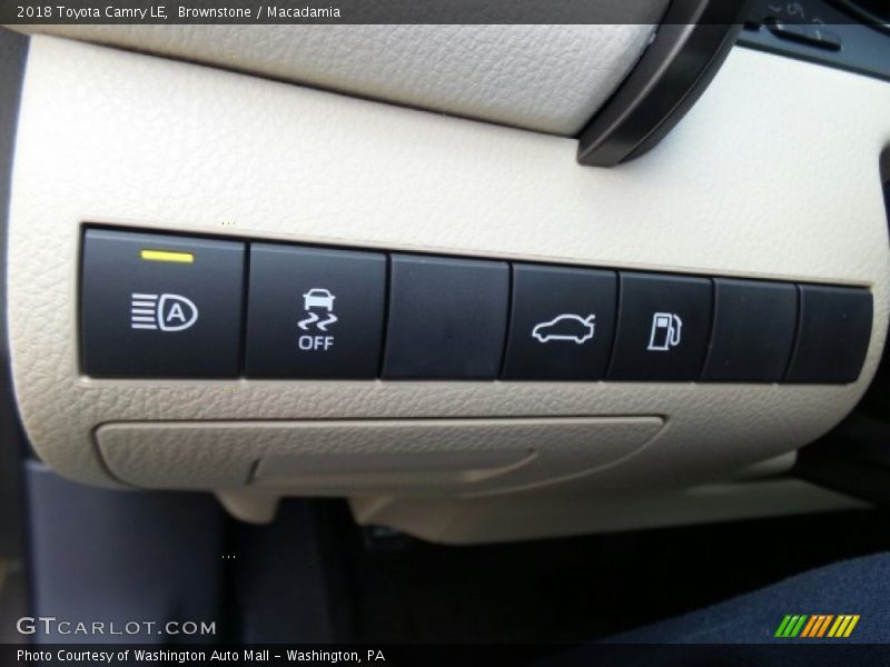 Controls of 2018 Camry LE
