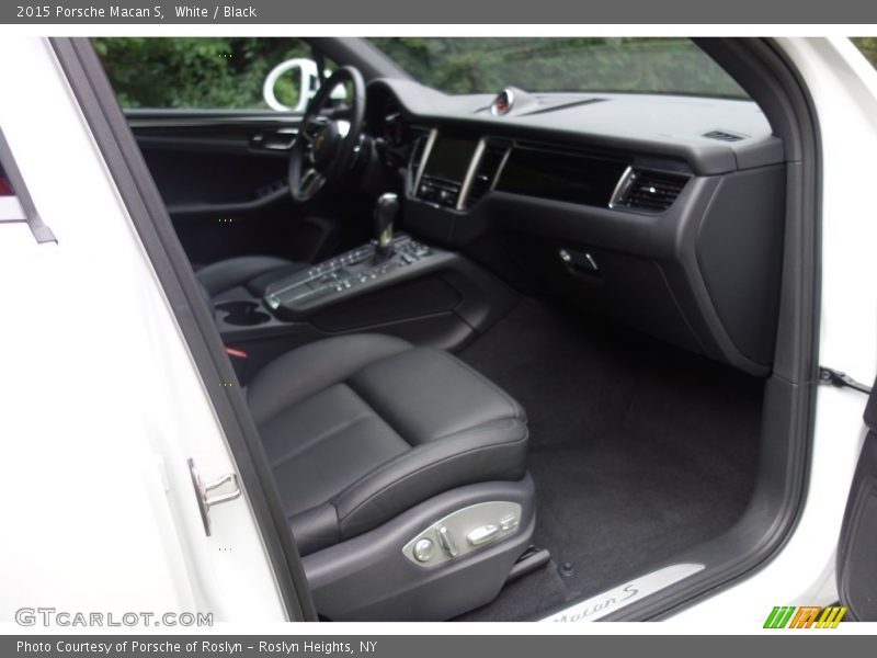 White / Black 2015 Porsche Macan S