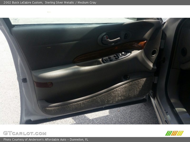 Sterling Silver Metallic / Medium Gray 2002 Buick LeSabre Custom