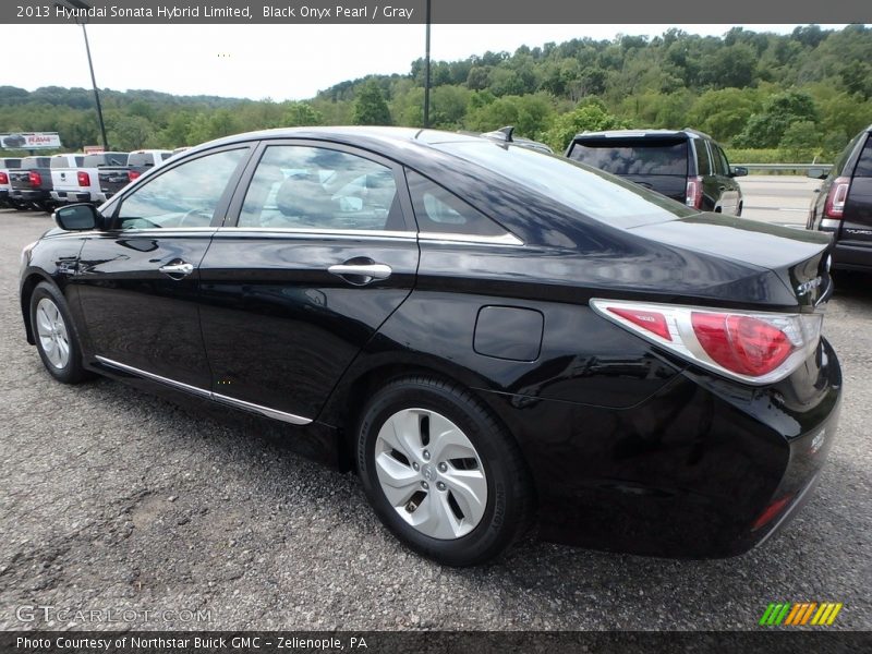 Black Onyx Pearl / Gray 2013 Hyundai Sonata Hybrid Limited