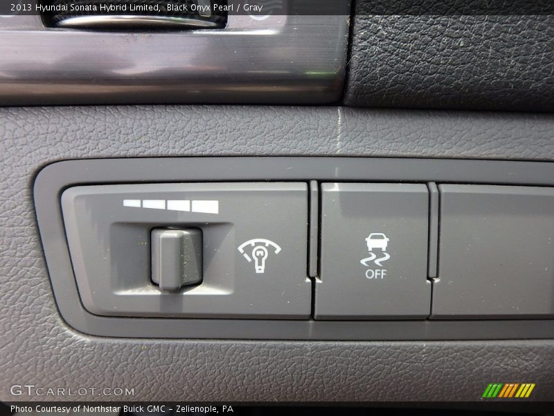 Black Onyx Pearl / Gray 2013 Hyundai Sonata Hybrid Limited