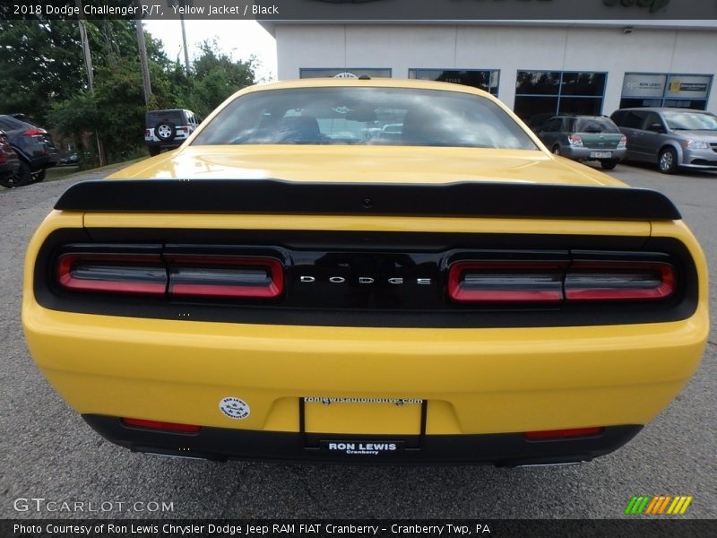 Yellow Jacket / Black 2018 Dodge Challenger R/T
