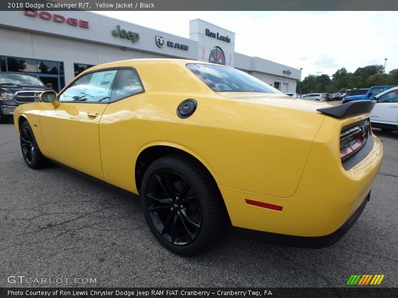 Yellow Jacket / Black 2018 Dodge Challenger R/T