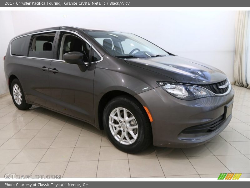 Granite Crystal Metallic / Black/Alloy 2017 Chrysler Pacifica Touring