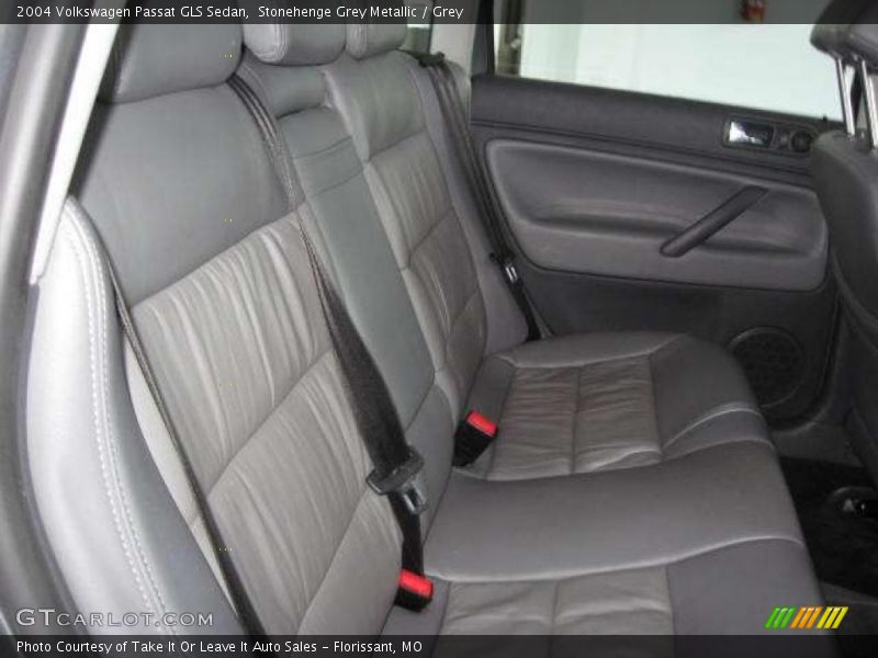Stonehenge Grey Metallic / Grey 2004 Volkswagen Passat GLS Sedan