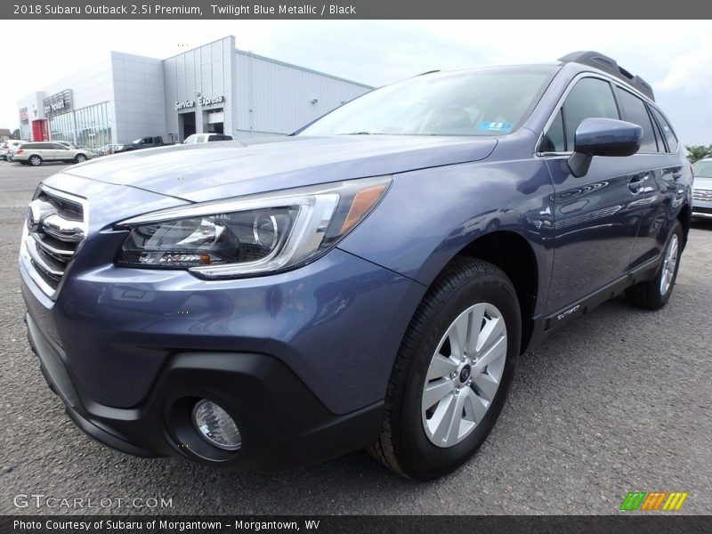 Front 3/4 View of 2018 Outback 2.5i Premium