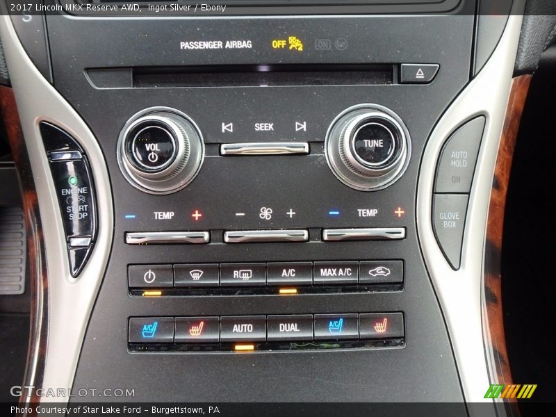 Ingot Silver / Ebony 2017 Lincoln MKX Reserve AWD