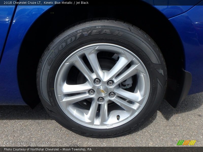 Kinetic Blue Metallic / Jet Black 2018 Chevrolet Cruze LT