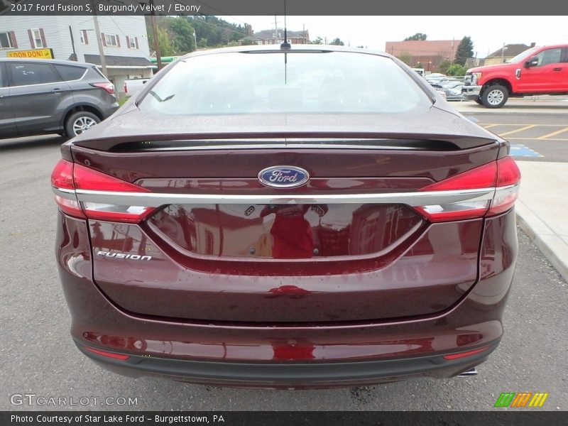 Burgundy Velvet / Ebony 2017 Ford Fusion S