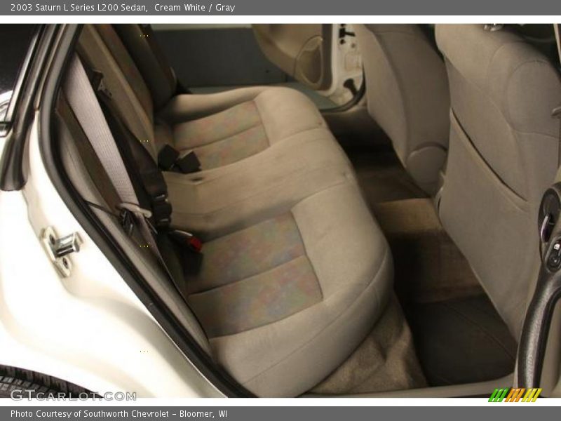 Cream White / Gray 2003 Saturn L Series L200 Sedan
