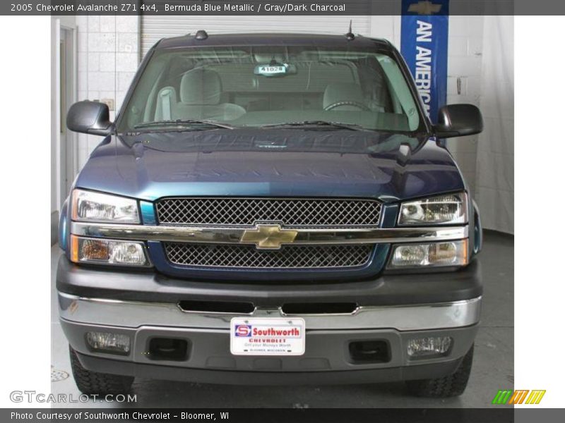 Bermuda Blue Metallic / Gray/Dark Charcoal 2005 Chevrolet Avalanche Z71 4x4