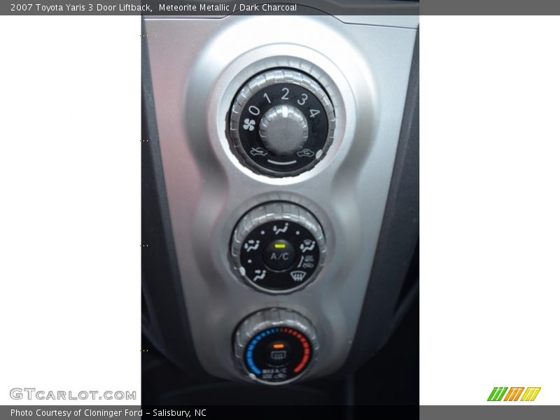 Meteorite Metallic / Dark Charcoal 2007 Toyota Yaris 3 Door Liftback