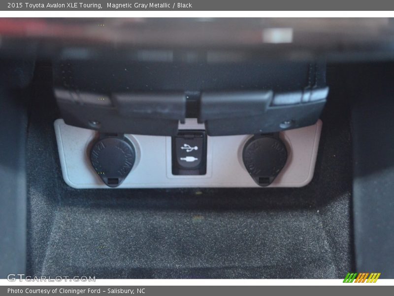 Magnetic Gray Metallic / Black 2015 Toyota Avalon XLE Touring