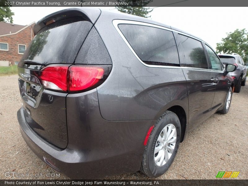 Granite Crystal Metallic / Black/Alloy 2017 Chrysler Pacifica Touring