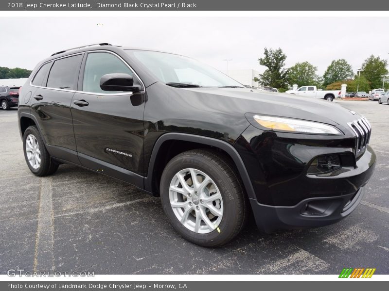 Front 3/4 View of 2018 Cherokee Latitude