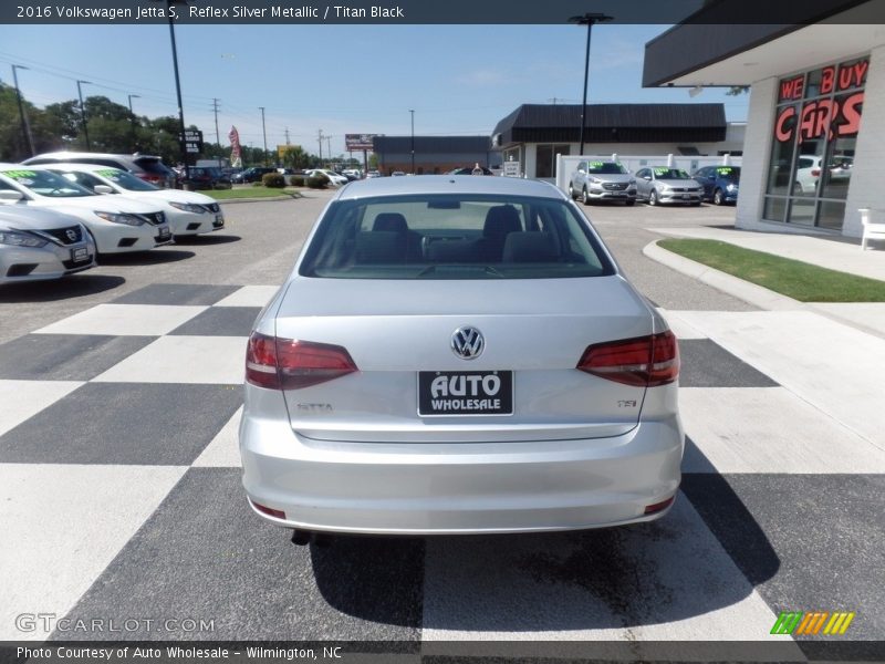 Reflex Silver Metallic / Titan Black 2016 Volkswagen Jetta S