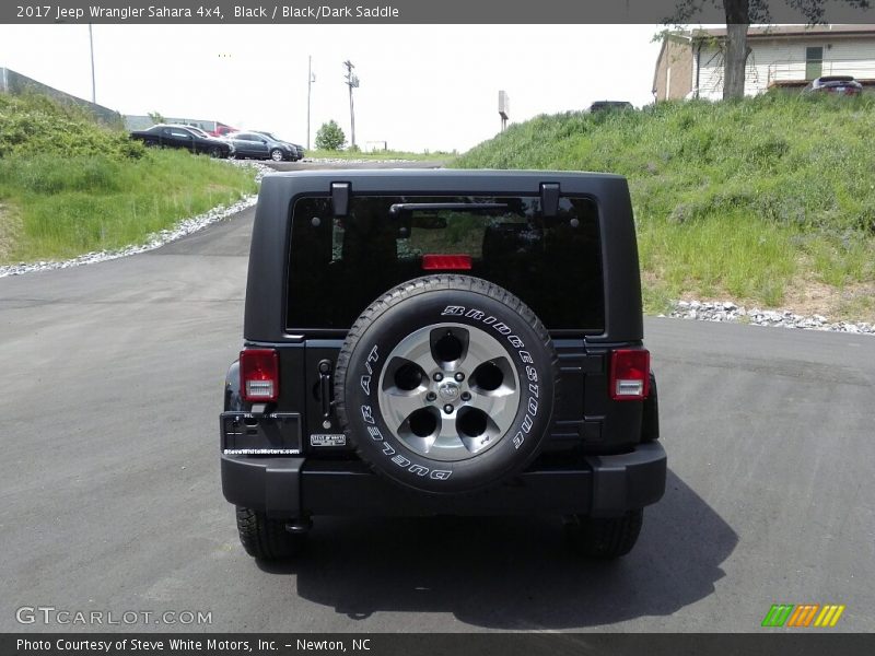 Black / Black/Dark Saddle 2017 Jeep Wrangler Sahara 4x4