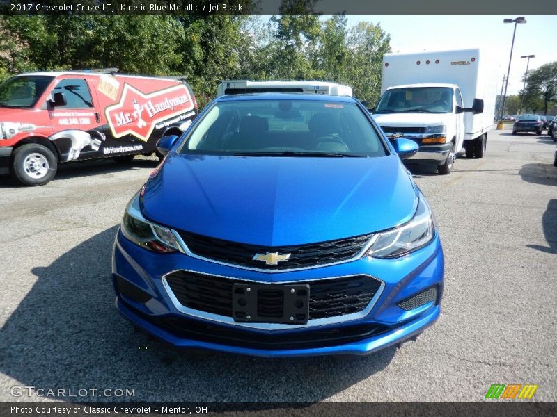 Kinetic Blue Metallic / Jet Black 2017 Chevrolet Cruze LT