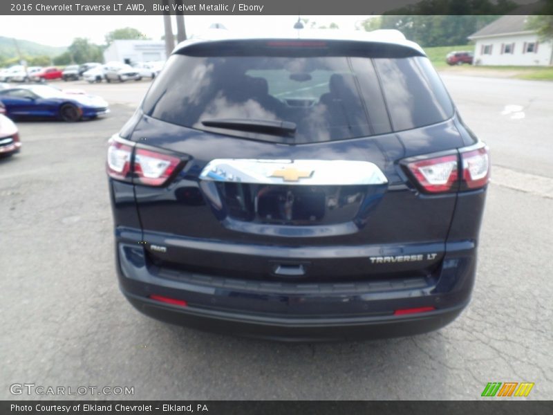 Blue Velvet Metallic / Ebony 2016 Chevrolet Traverse LT AWD