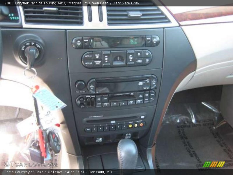 Magnesium Green Pearl / Dark Slate Gray 2005 Chrysler Pacifica Touring AWD