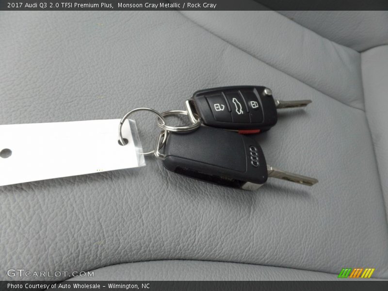 Monsoon Gray Metallic / Rock Gray 2017 Audi Q3 2.0 TFSI Premium Plus