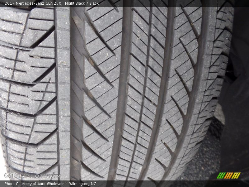 Night Black / Black 2017 Mercedes-Benz GLA 250