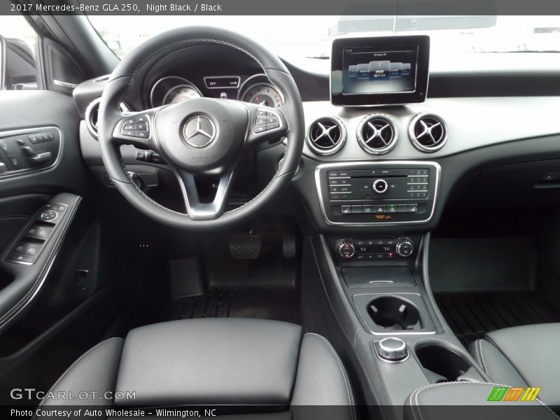 Night Black / Black 2017 Mercedes-Benz GLA 250