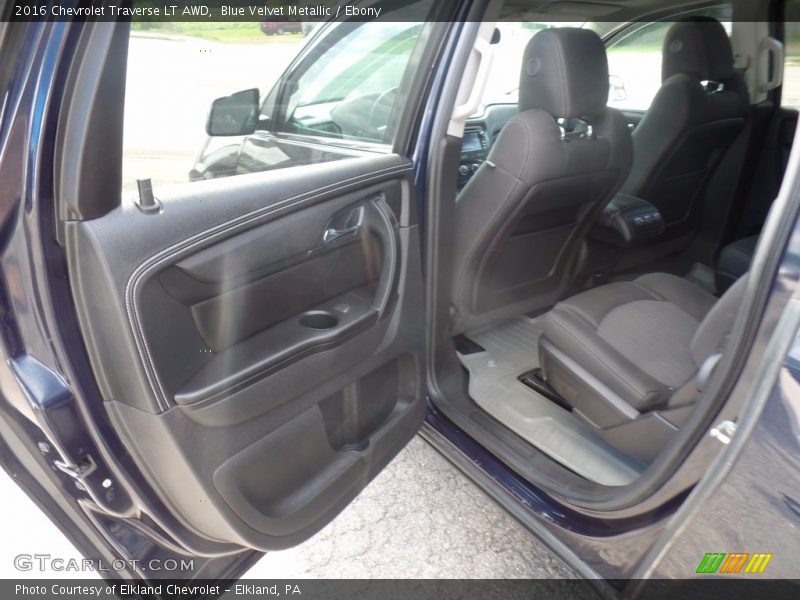 Blue Velvet Metallic / Ebony 2016 Chevrolet Traverse LT AWD