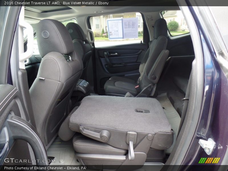 Blue Velvet Metallic / Ebony 2016 Chevrolet Traverse LT AWD