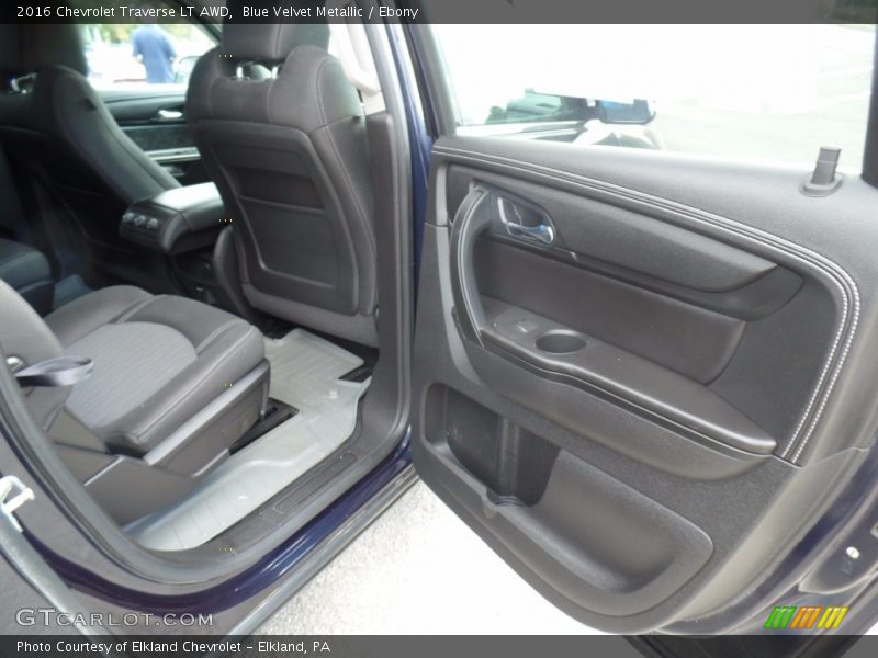 Blue Velvet Metallic / Ebony 2016 Chevrolet Traverse LT AWD