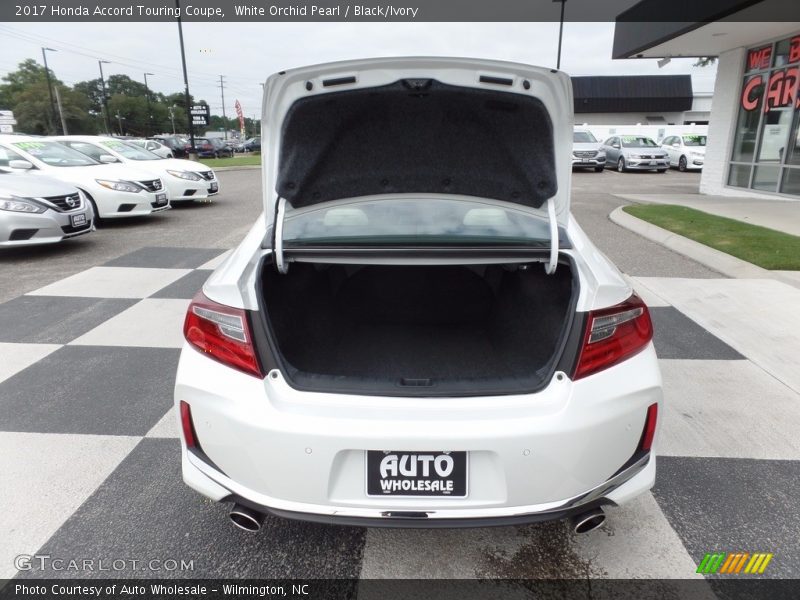 White Orchid Pearl / Black/Ivory 2017 Honda Accord Touring Coupe