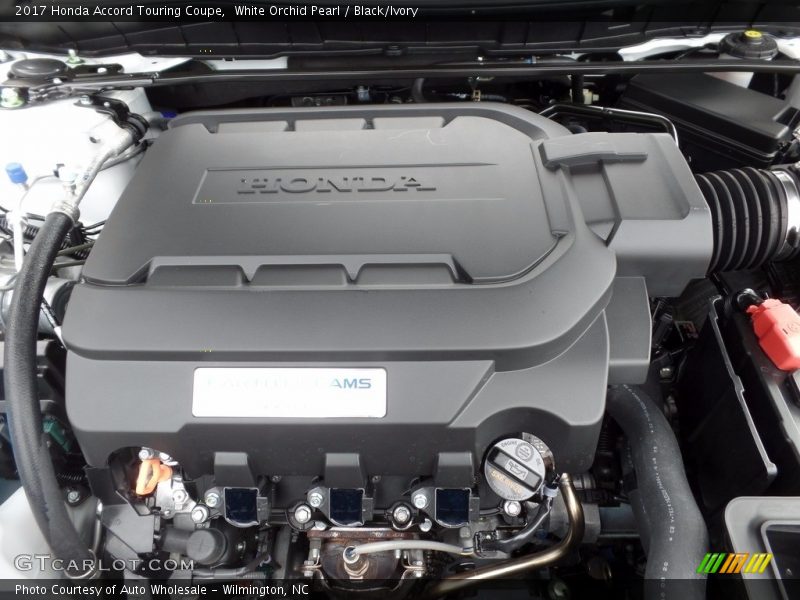 White Orchid Pearl / Black/Ivory 2017 Honda Accord Touring Coupe