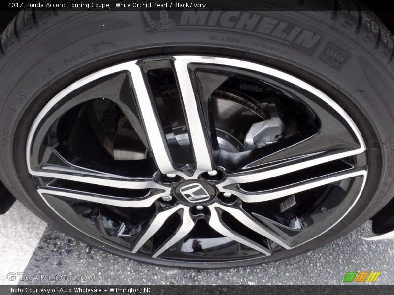 White Orchid Pearl / Black/Ivory 2017 Honda Accord Touring Coupe