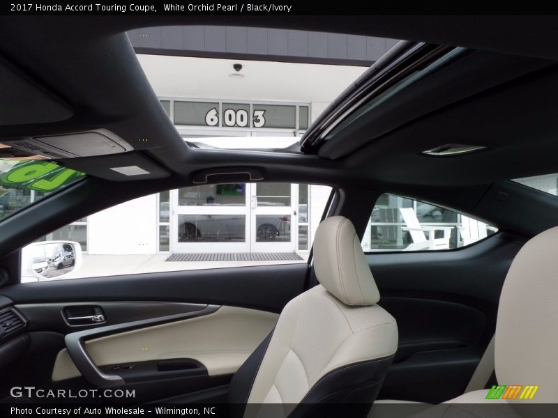 White Orchid Pearl / Black/Ivory 2017 Honda Accord Touring Coupe