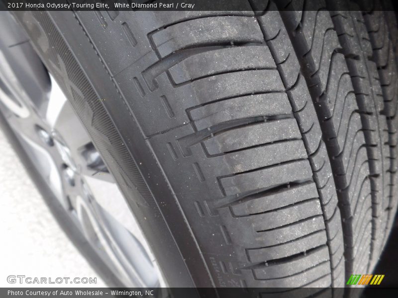 White Diamond Pearl / Gray 2017 Honda Odyssey Touring Elite