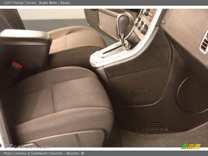 Bright White / Ebony 2007 Pontiac Torrent