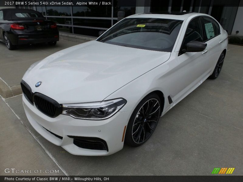 Alpine White / Black 2017 BMW 5 Series 540i xDrive Sedan