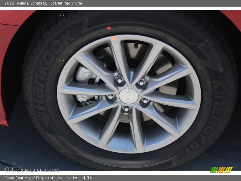 Scarlet Red / Gray 2018 Hyundai Sonata SE