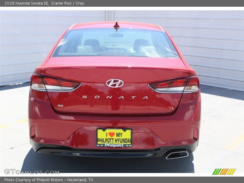 Scarlet Red / Gray 2018 Hyundai Sonata SE
