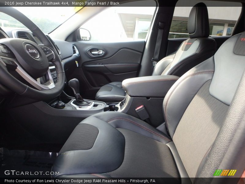 Mango Tango Pearl / Black 2016 Jeep Cherokee Trailhawk 4x4