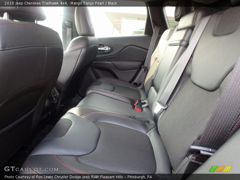 Mango Tango Pearl / Black 2016 Jeep Cherokee Trailhawk 4x4